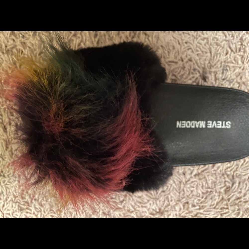 Slippers - Picture 2 of 3